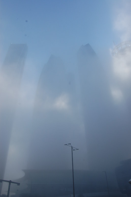 Abu Dhabi dans la brume